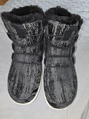 Hey Dudes New Look Black Faux Fur Boots Size US 5